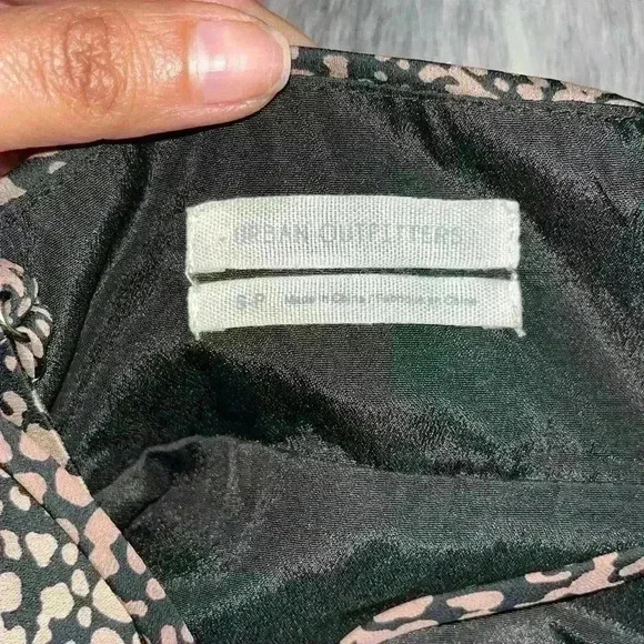 Urban Outfitters Mini Print dress brown black sz small S - Picture 9 of 10